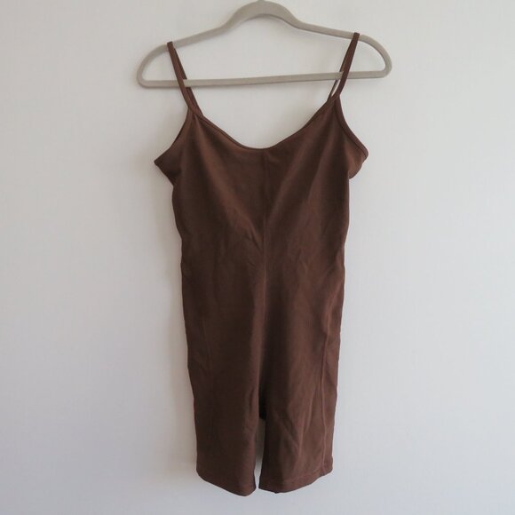 LULULEMON Ribbed Contoured Unitard 6" in Java Neutral Athleisure - Size US 6 - Picture 3 of 16